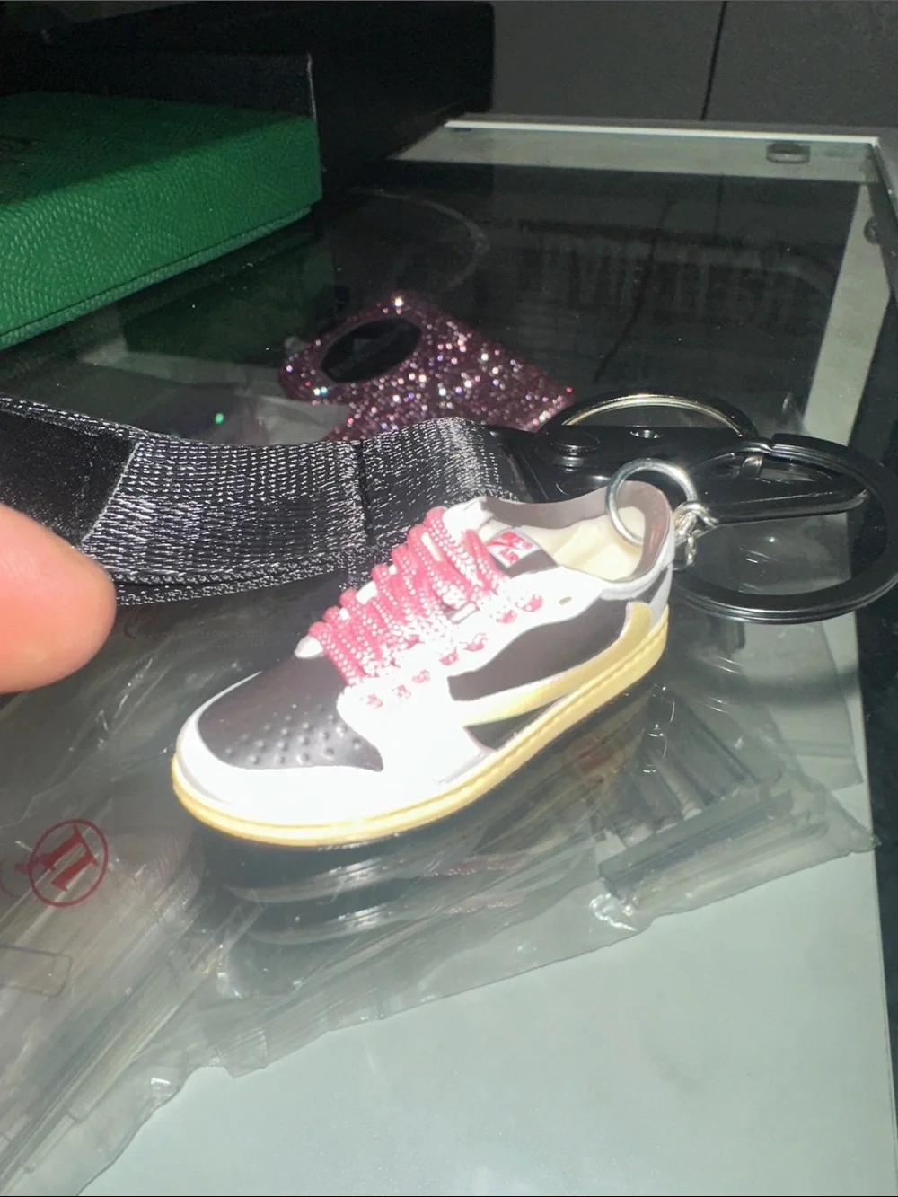 Travis Scott’s Jordan 1s lows Keychain with Yellow & PinkSneaker Charm and jorda